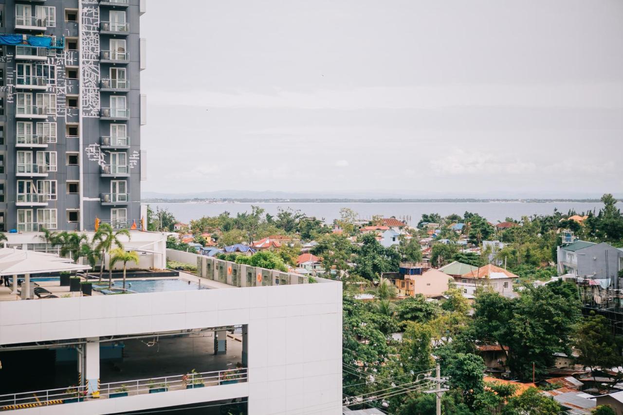 Condo-Mactan Newtown Lapu-Lapu City Exteriör bild